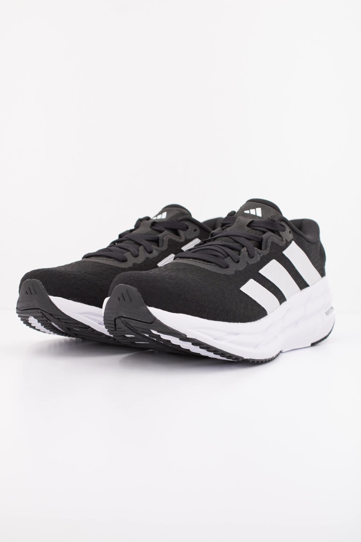 ADIDAS ADISTAR 4 W en color NEGRO (2)