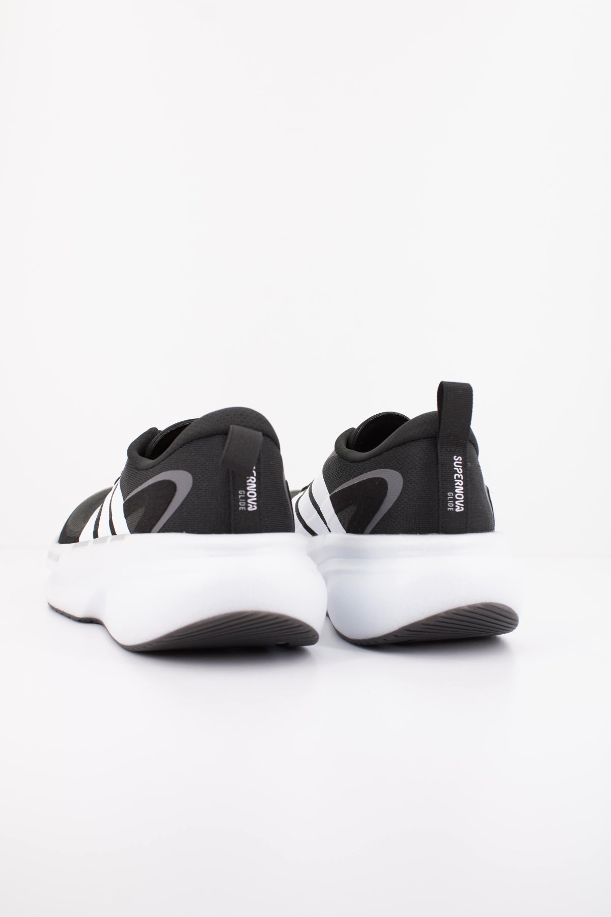 ADIDAS SUPERNOVA GLIDE M en color NEGRO (4)