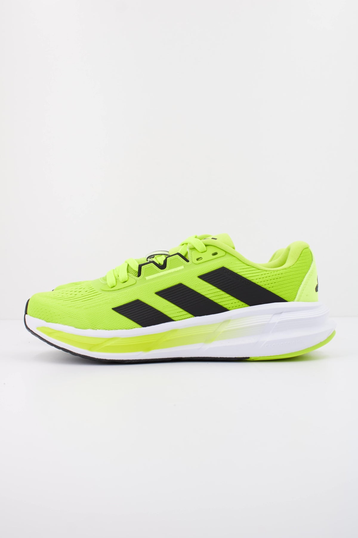 ADIDAS QUESTAR 3 M en color VERDE (1)