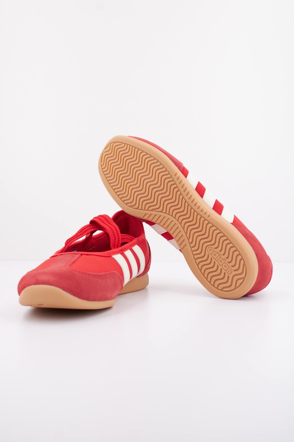 ADIDAS BARREDA MARY JANE en color ROJO (5)