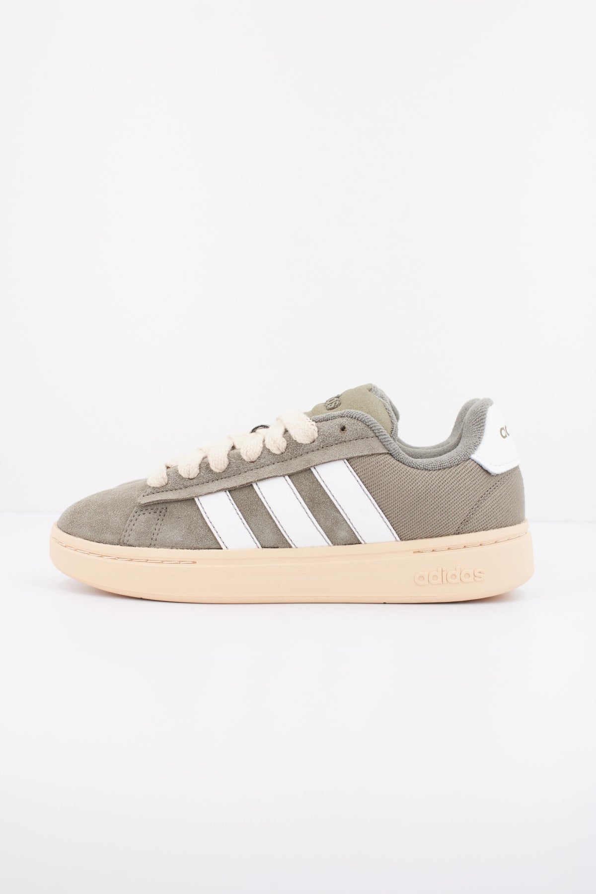 ADIDAS GRAND COURT ALPHA 0 en color VERDE (1)