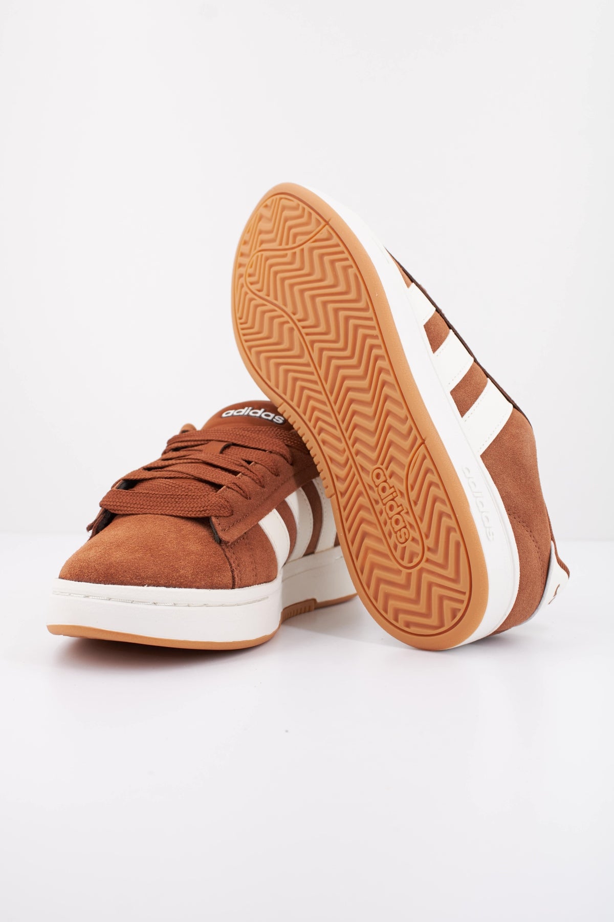 ADIDAS GRAND COURT ALPHA 0 en color BRONCE (5)