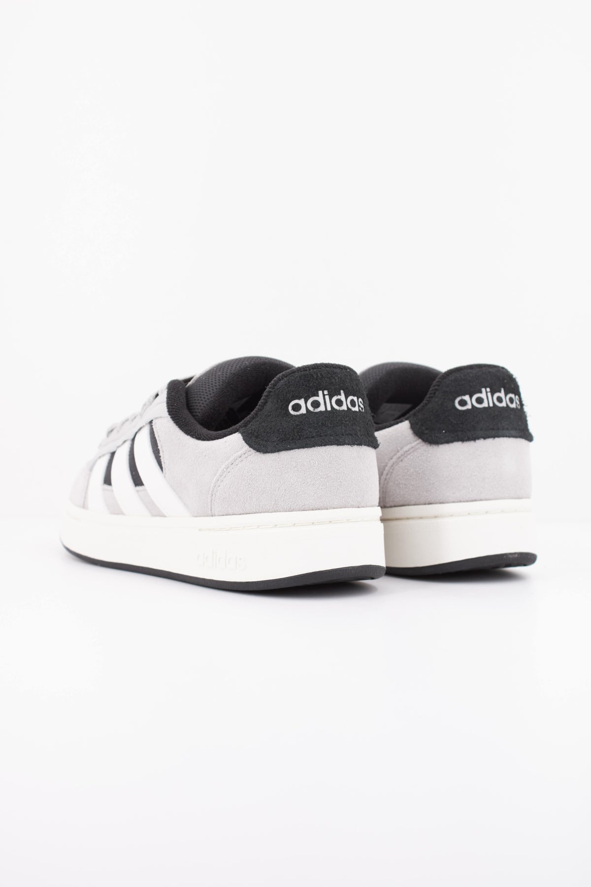 ADIDAS GC ALPHA SK8 en color GRIS (4)