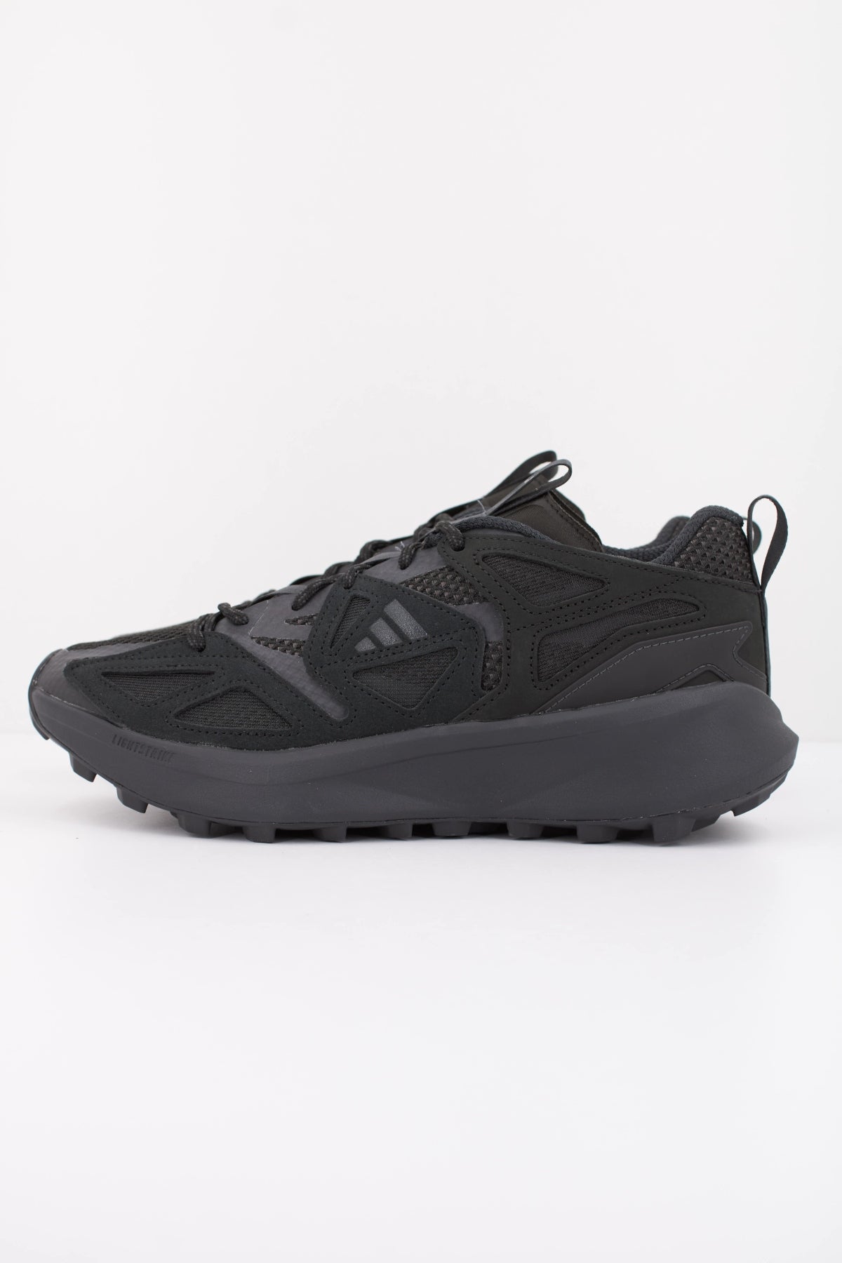ADIDAS KANTAI TRAIL en color NEGRO (1)