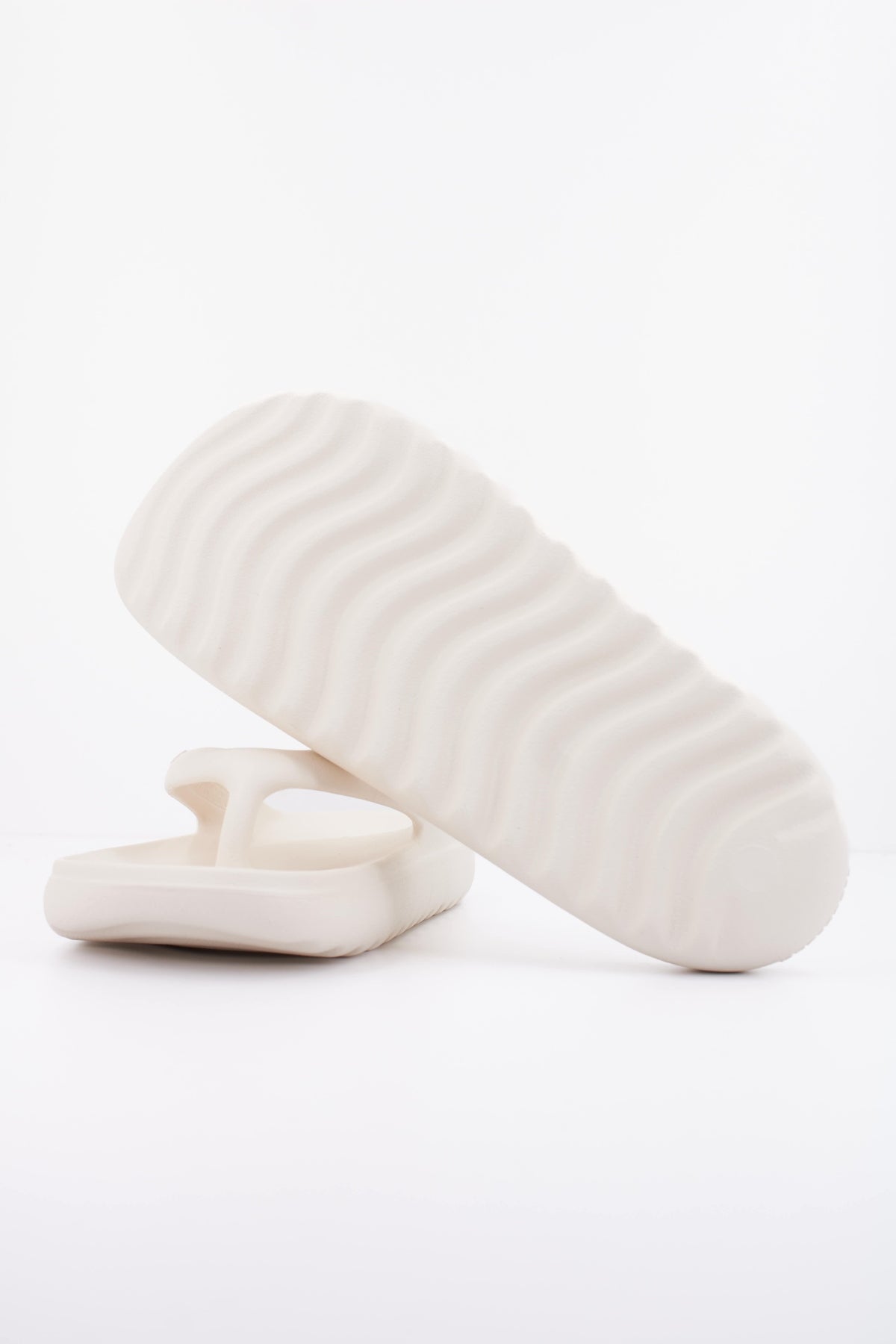 ADIDAS ADILETTE LUMIA FLIP en color BEIS (5)