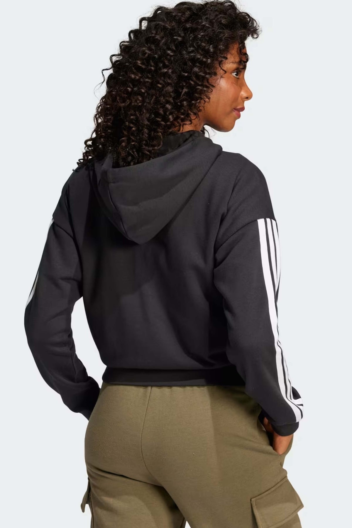 ADIDAS JE0052  en color NEGRO (2)