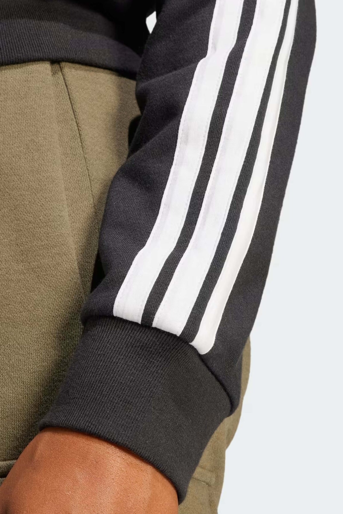 ADIDAS JE0052  en color NEGRO (3)