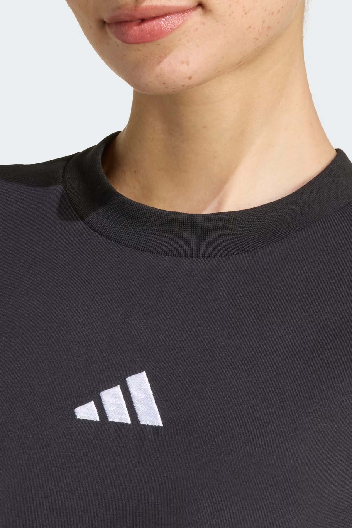 ADIDAS W 3S T DRE en color NEGRO (4)