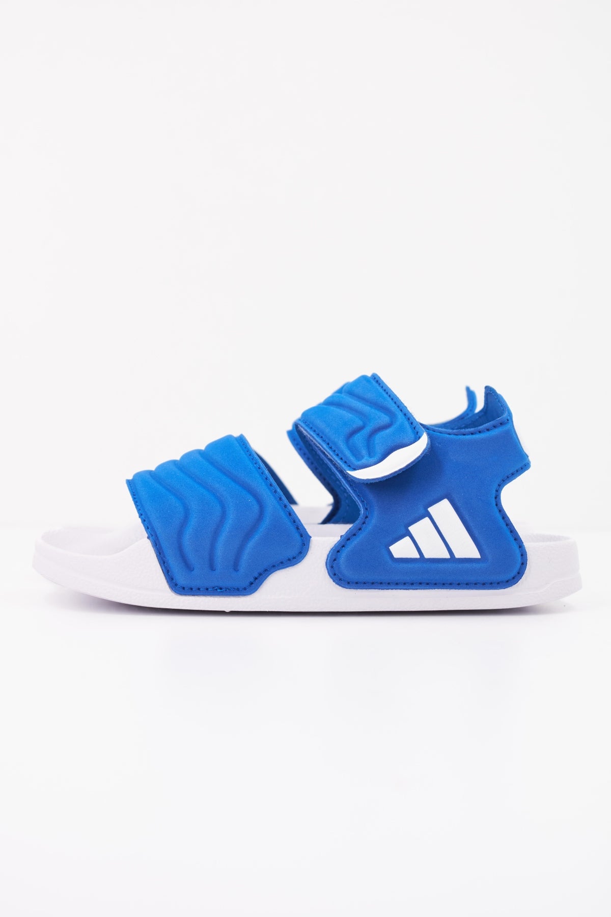ADIDAS ADILETTE SANDAL 2 K en color AZUL (1)