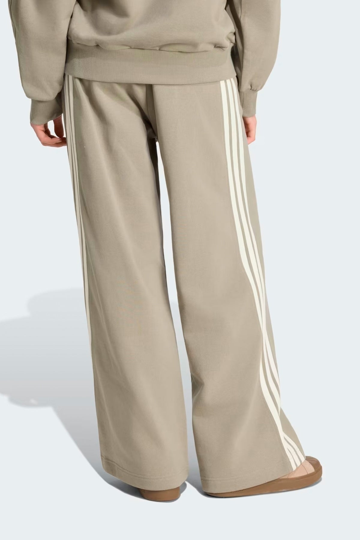 ADIDAS 181131 en color  (3)