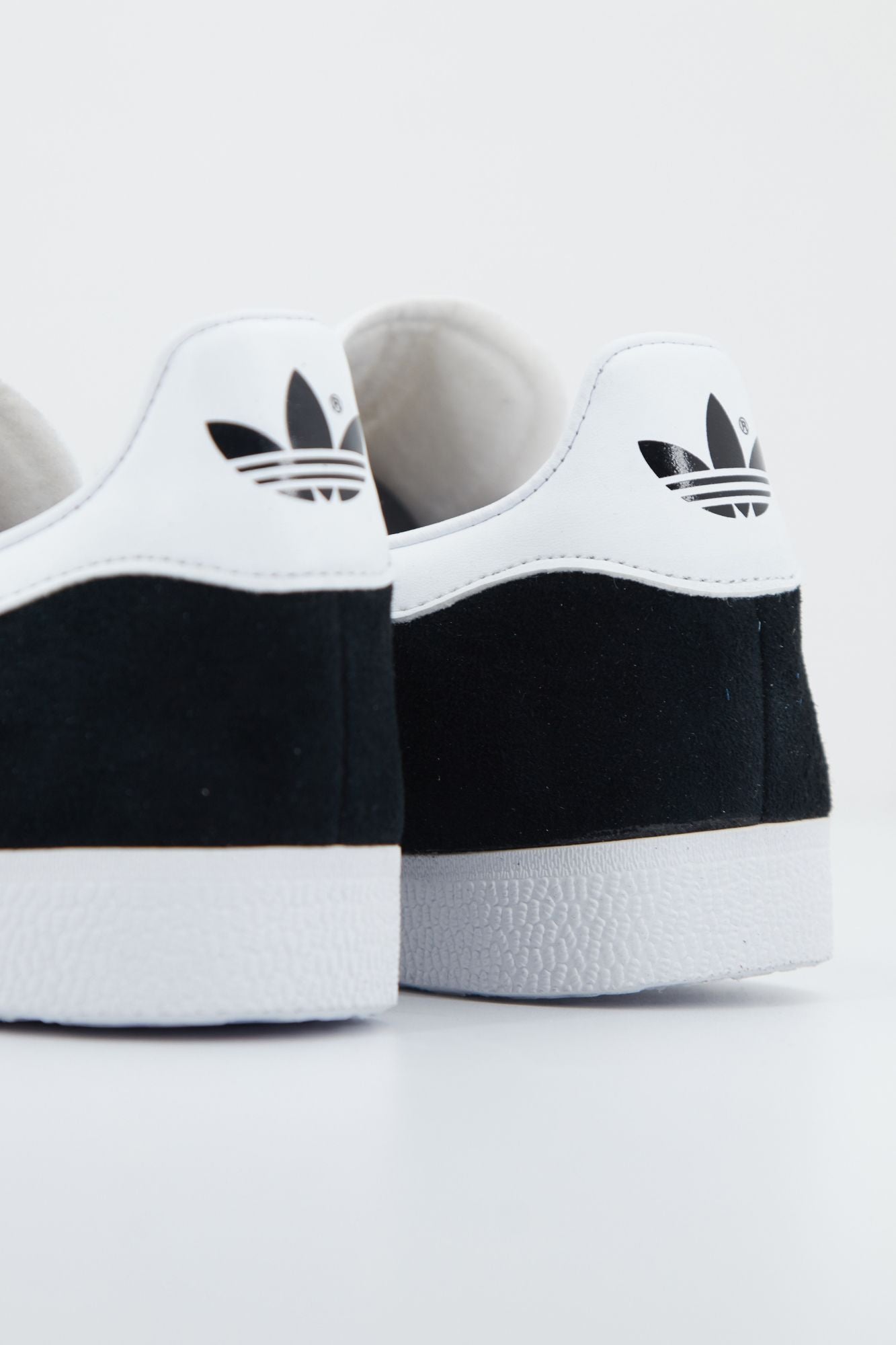 ADIDAS ORIGINALS GAZELLE  en color NEGRO (3)