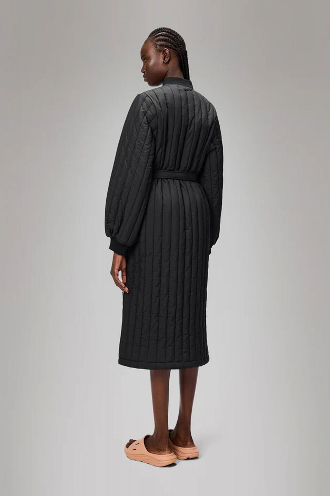 RAINS BANJA LINER W COAT T1 en color NEGRO (3)