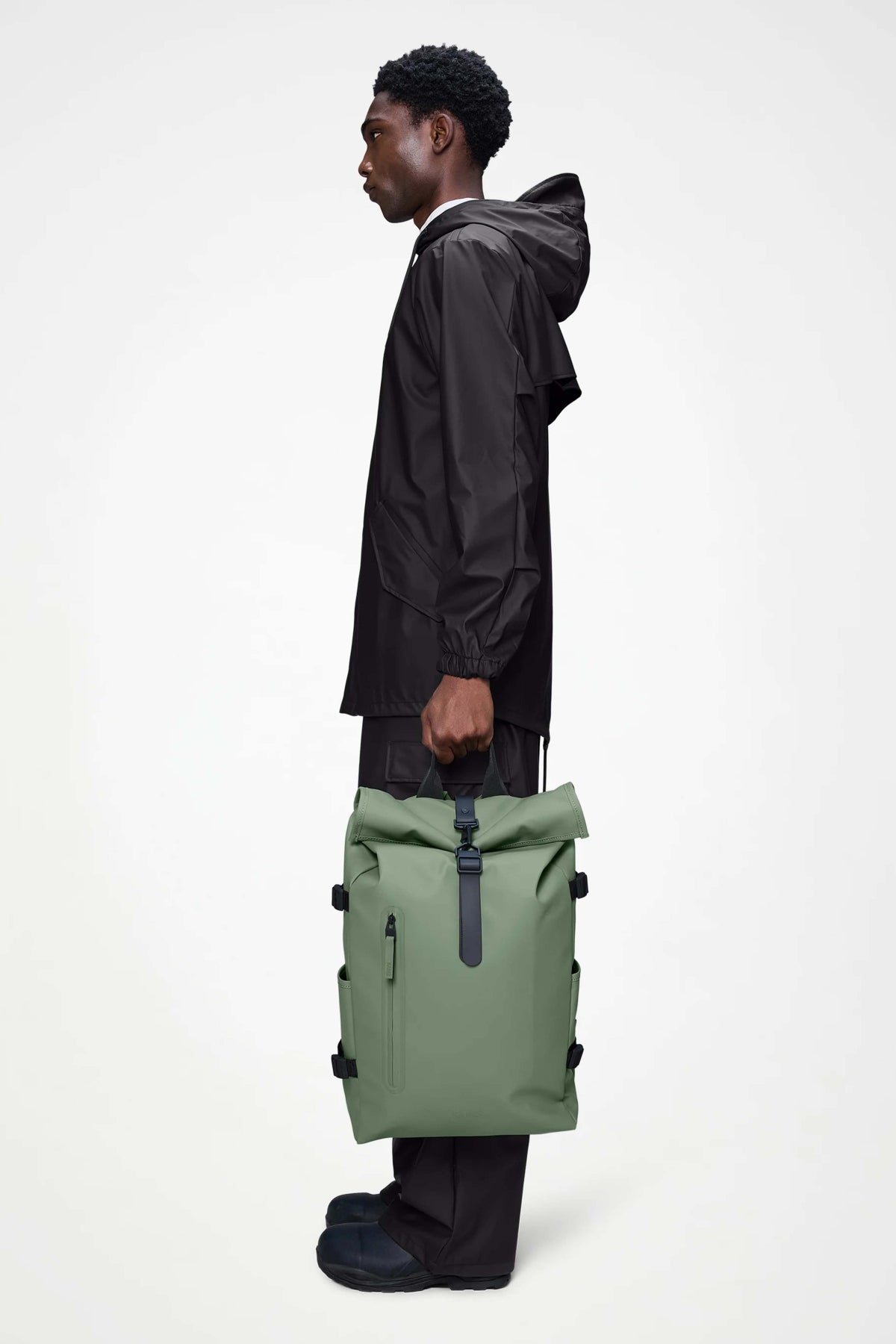 RAINS ROLLTOP RUCKSACK LARGE W3 en color VERDE (2)