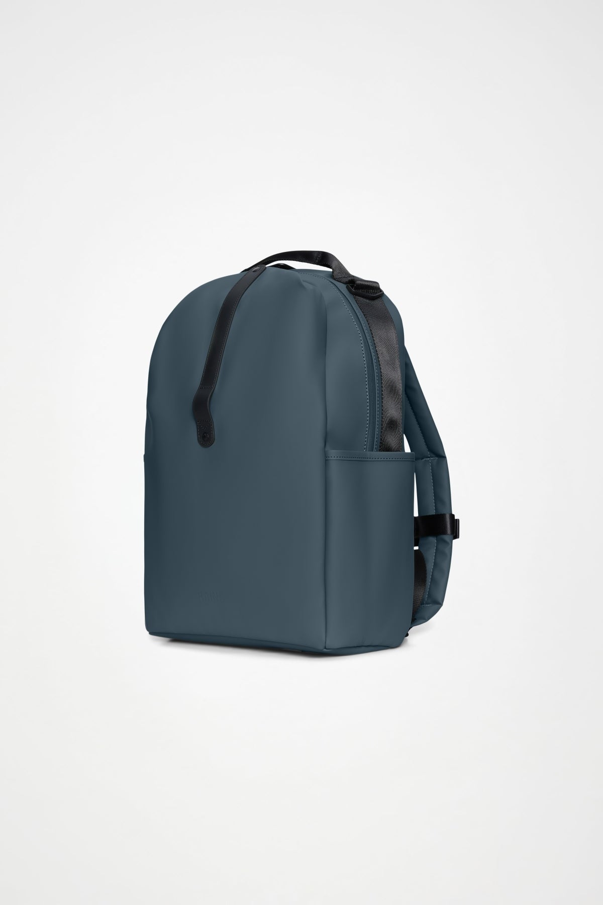RAINS CLIP FRONT BACKPACK W3 en color AZUL (3)
