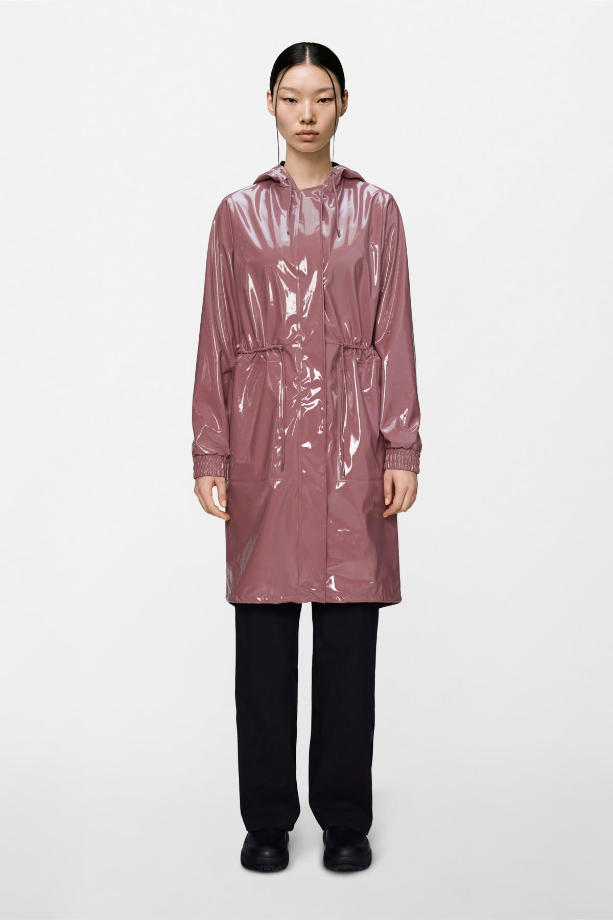 RAINS STRING W PARKA W3 en color ROSA (1)