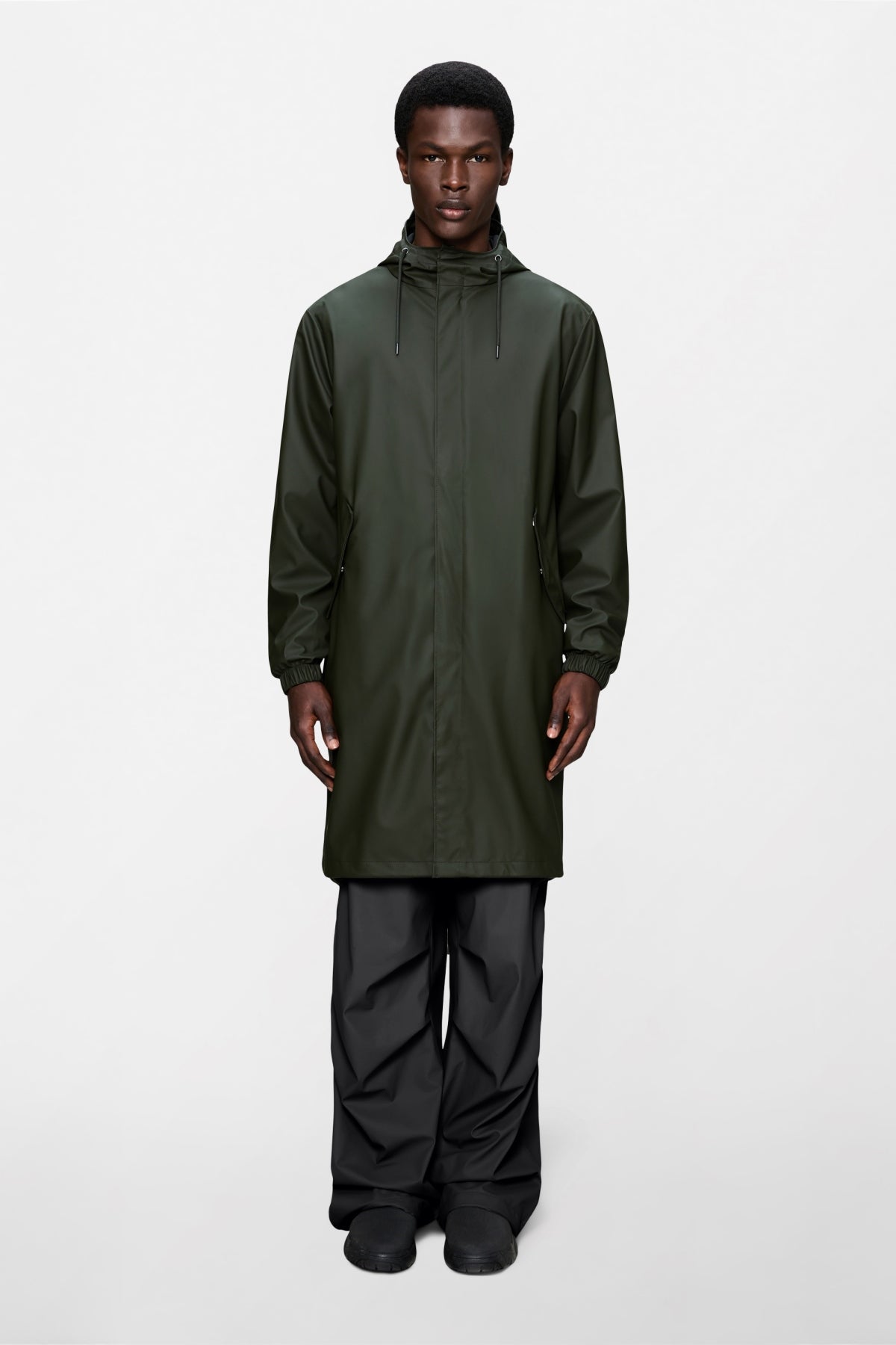 RAINS FISHTAIL PARKA W3 en color VERDE (1)