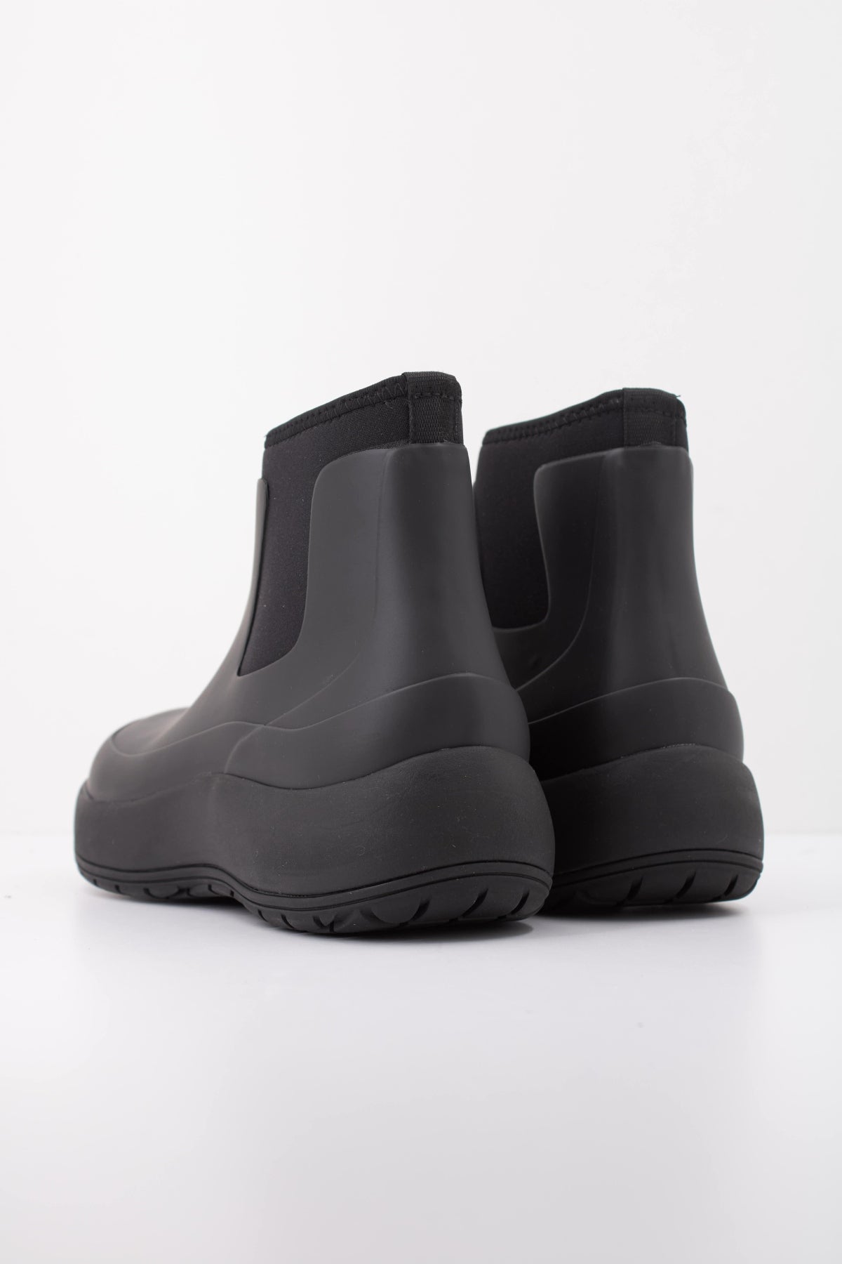 RAINS 70230R THE DRY BOOT W3 en color NEGRO (4)