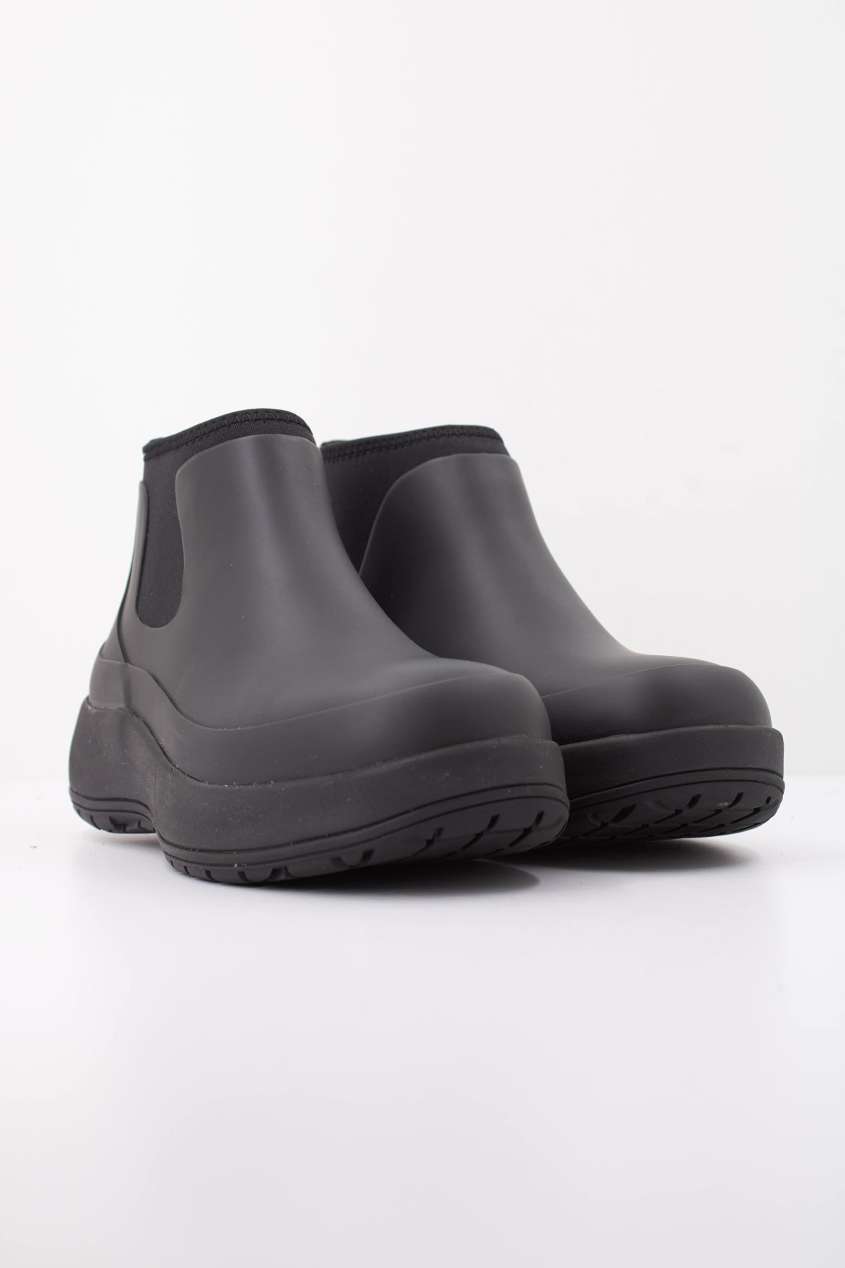 RAINS 70310R THE DRY BOOT W3 en color NEGRO (2)