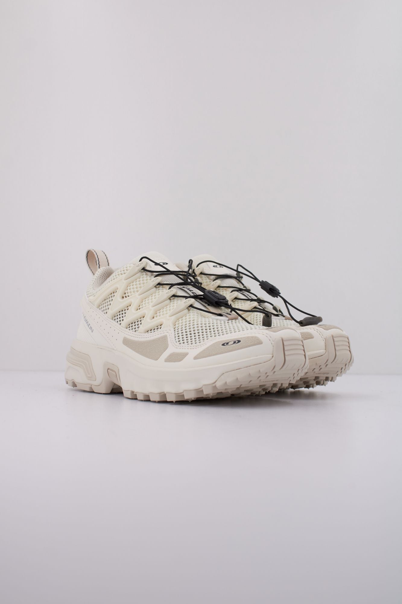 SALOMON BAJO ACS OG en color BLANCO (2)