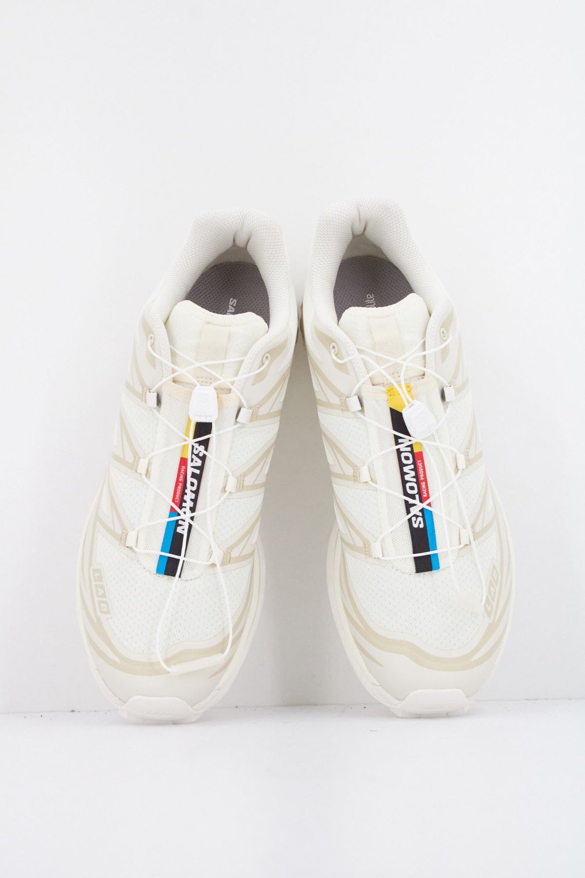 SALOMON  BAJO XT 6  en color BLANCO (3)