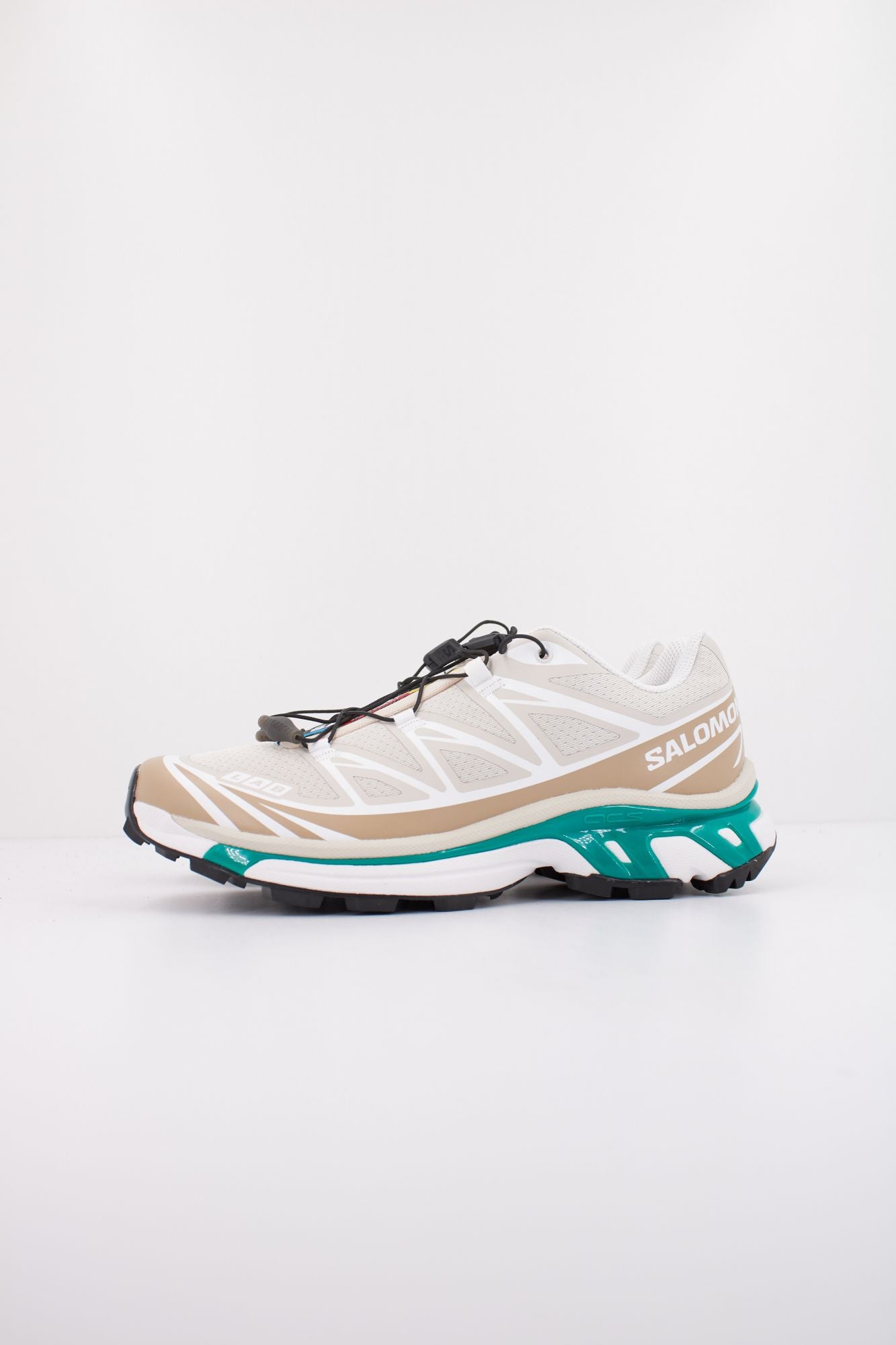 SALOMON XT 6 en color MARRON (1)