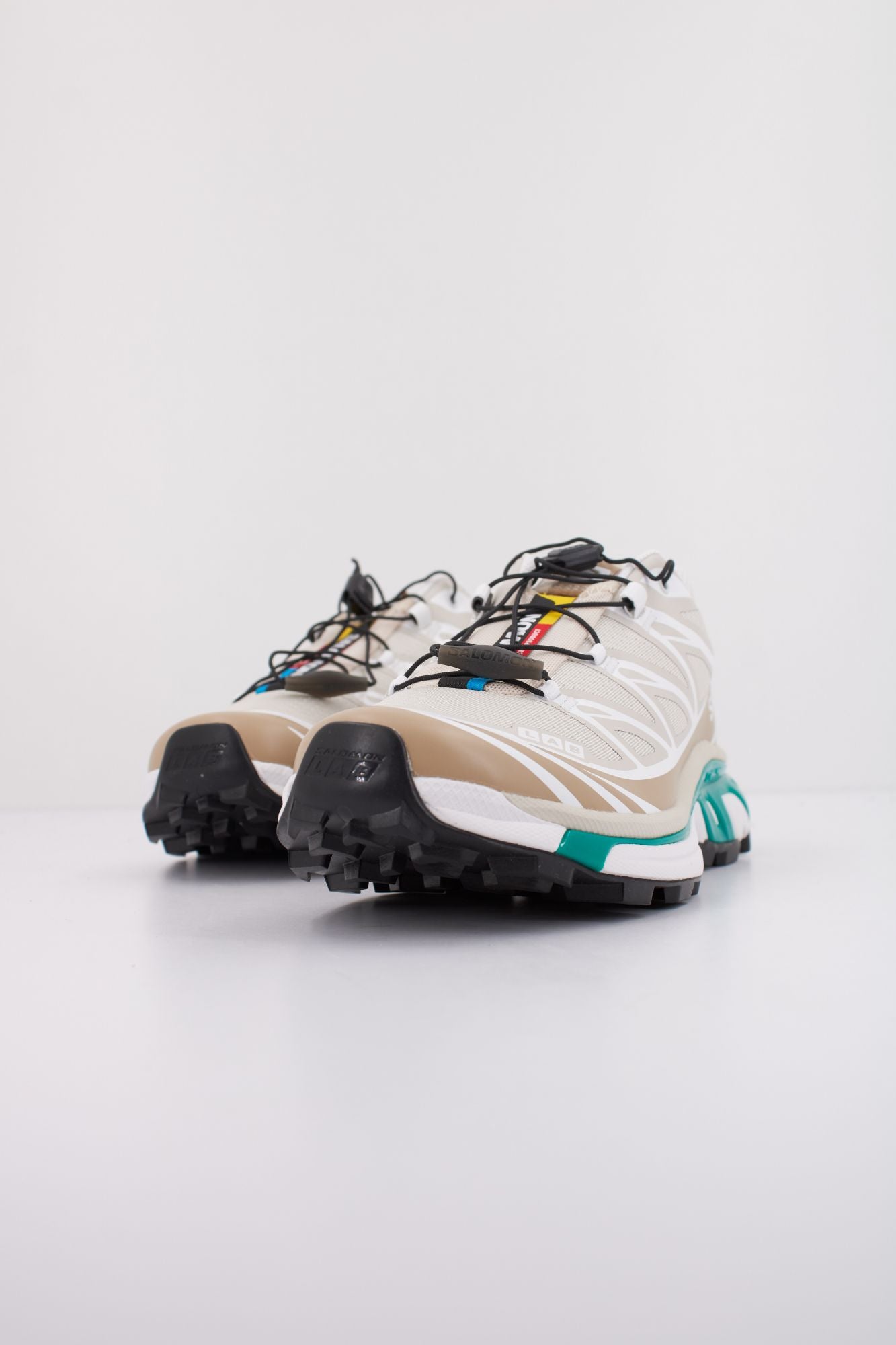 SALOMON XT 6 en color MARRON (2)