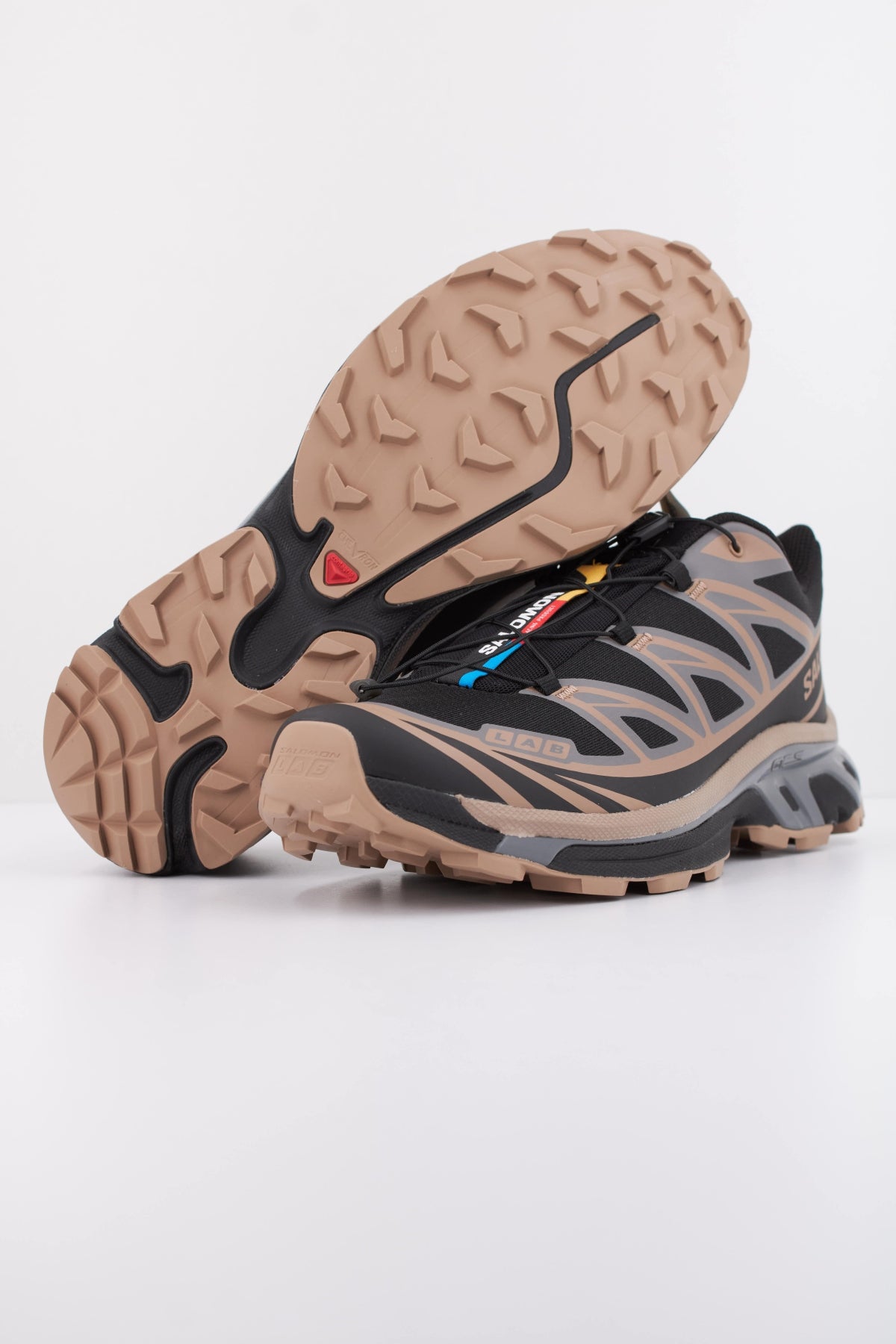 SALOMON XT 6 en color NEGRO (5)
