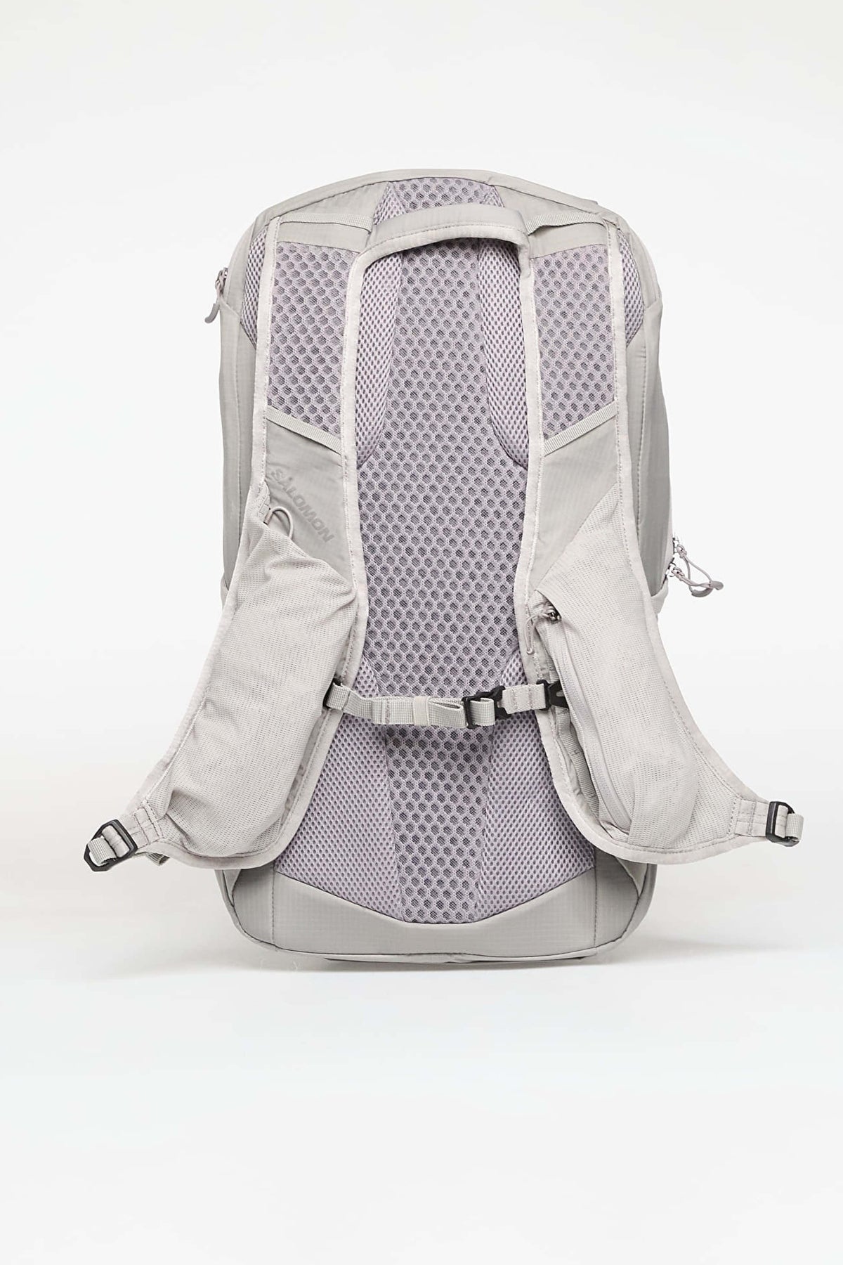 SALOMON MOCHILA XT 25 en color GRIS (2)