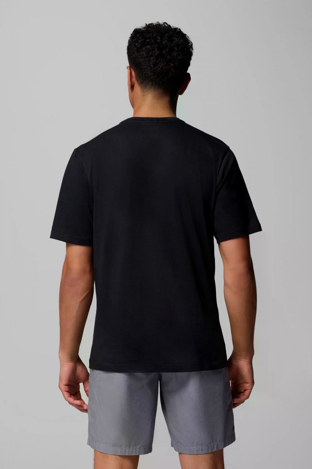 COLUMBIA CSC BASIC LOGO SHORT SLEE en color NEGRO (2)