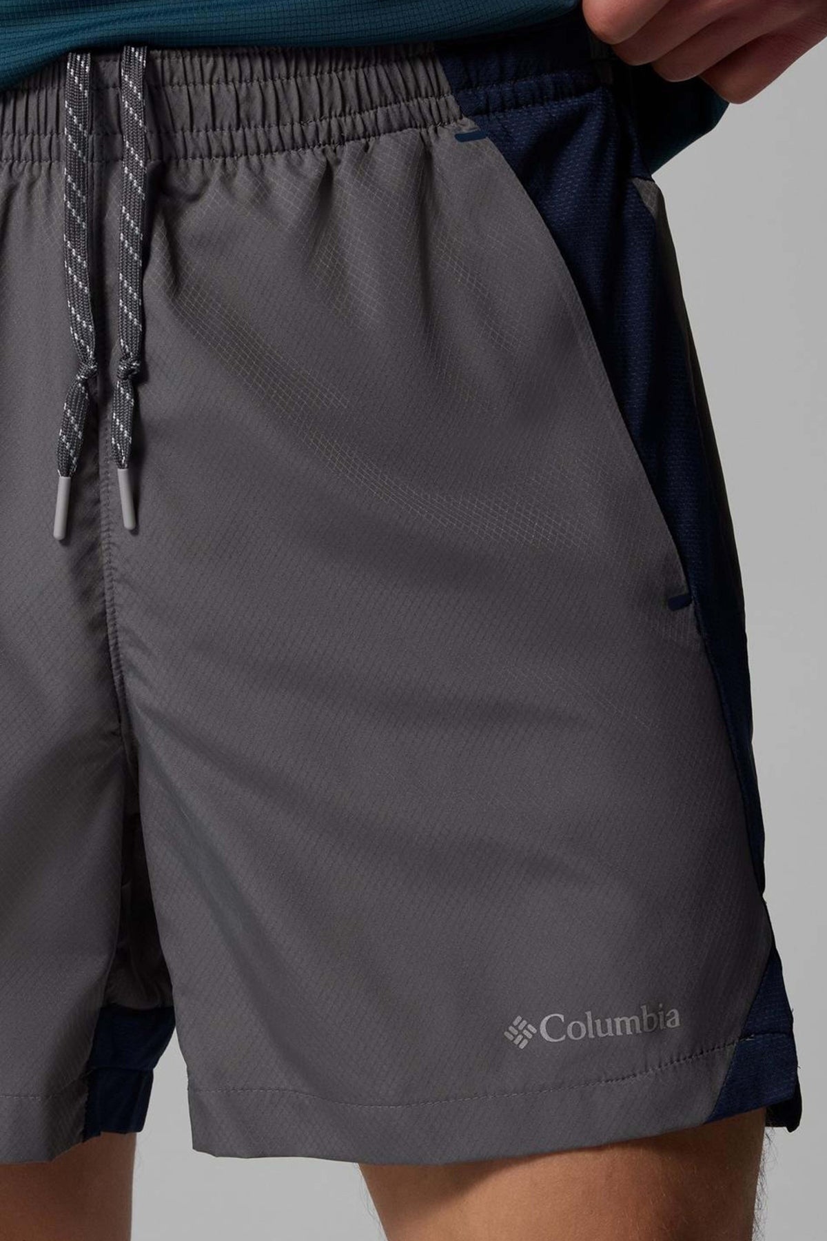COLUMBIA 2114743CB en color GRIS (4)