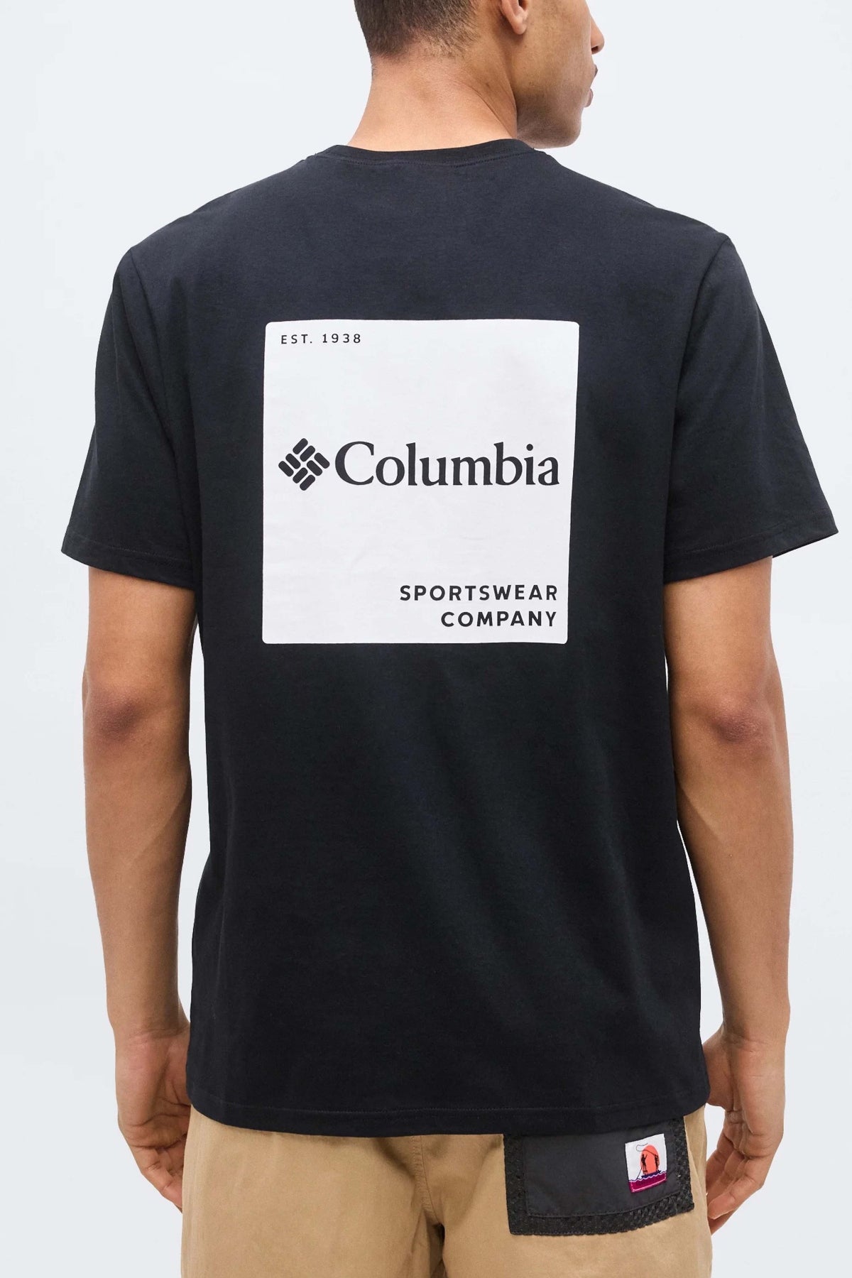 COLUMBIA CSC LOGO BACK TEE en color NEGRO (2)
