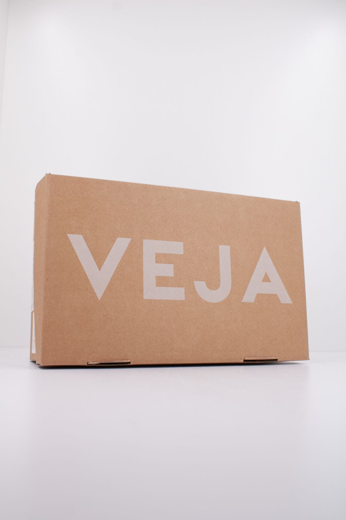 VEJA V90 OT en color BLANCO (6)