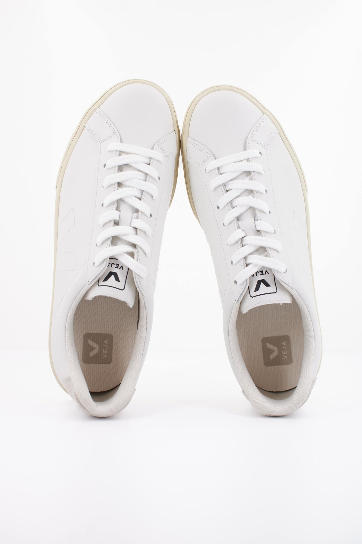 VEJA DEPORTIVO ESPLAR en color BLANCO (3)