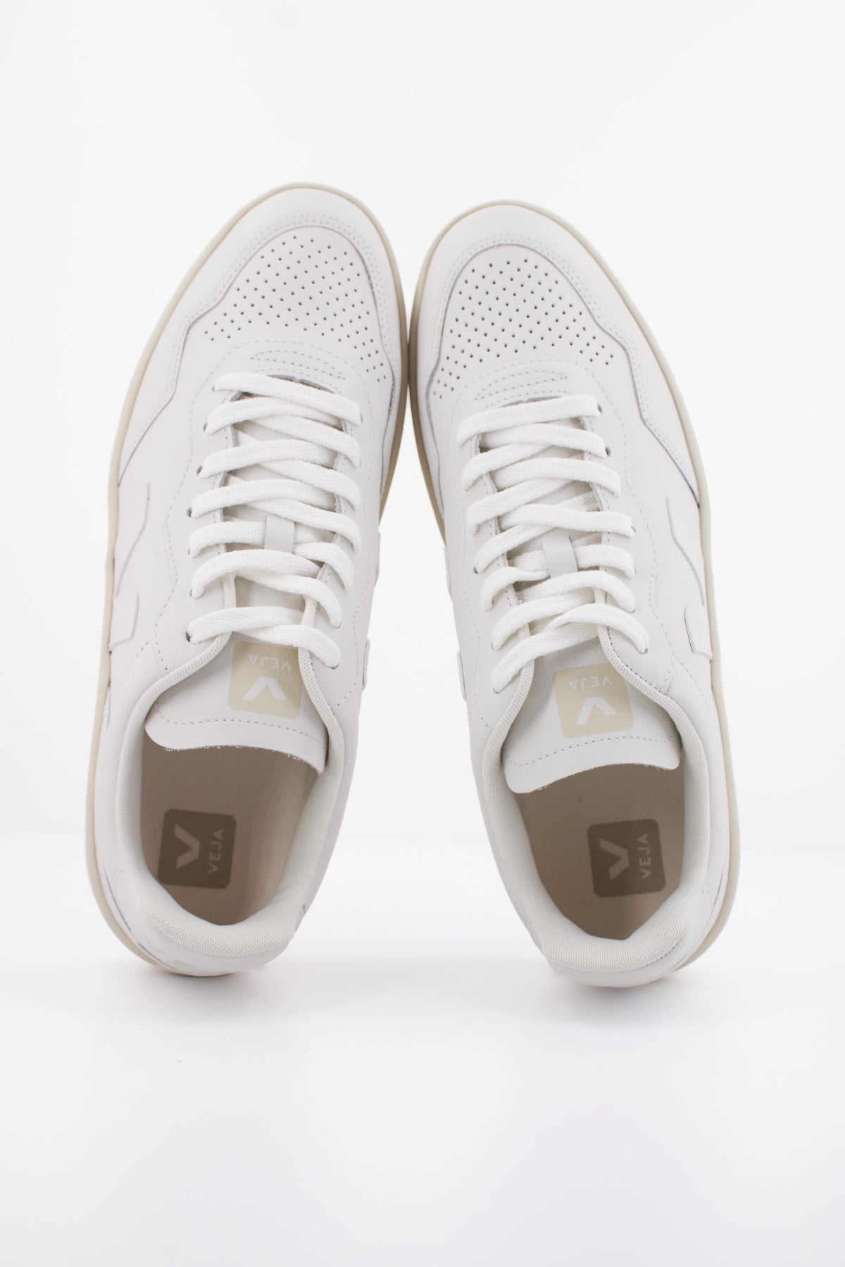 VEJA DEPORTIVO V90 en color BLANCO (3)