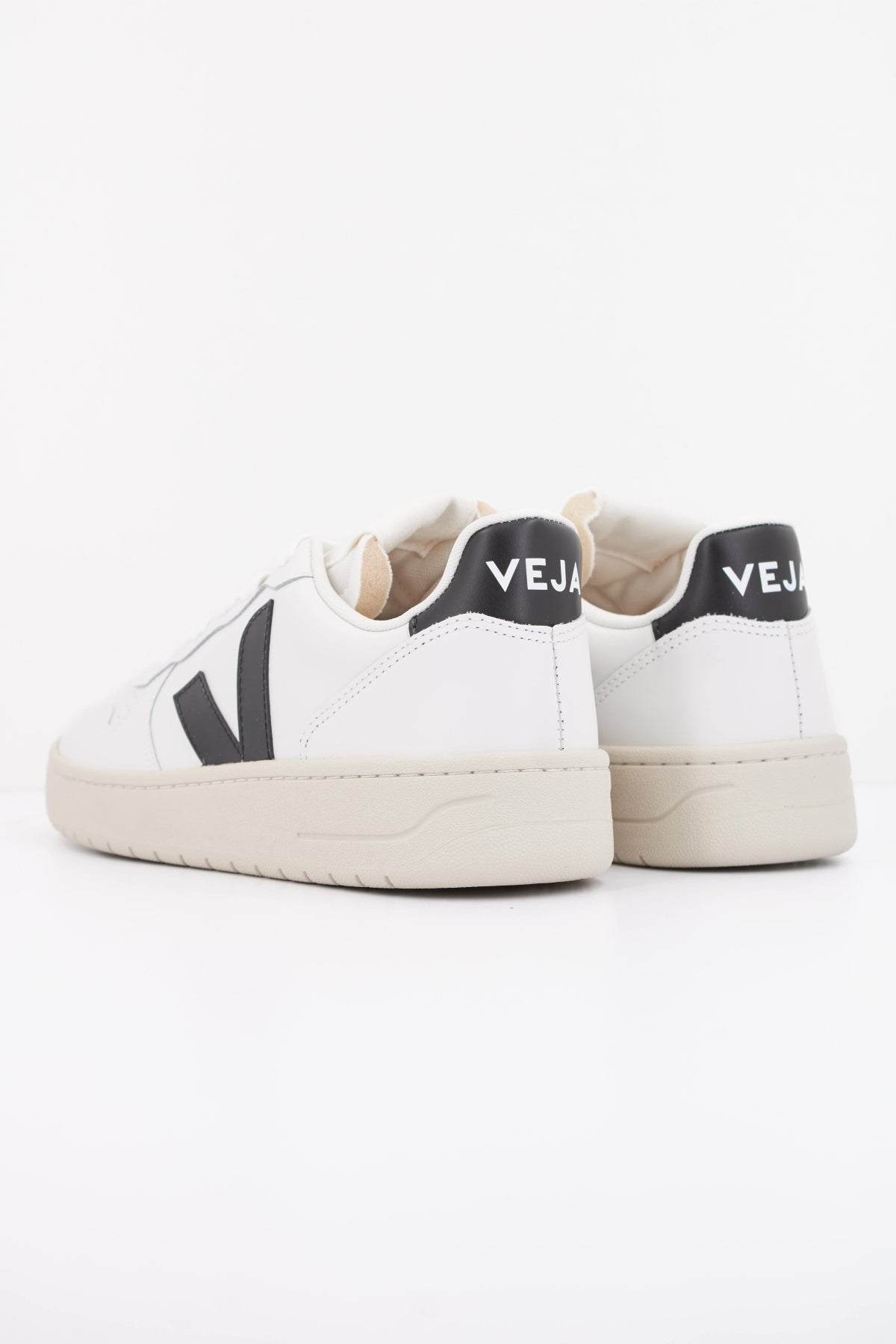 VEJA V10 PRIME en color BLANCO (4)