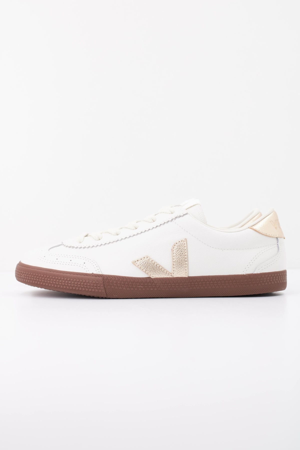 VEJA DEPORTIVO VOLLEY en color BLANCO (1)