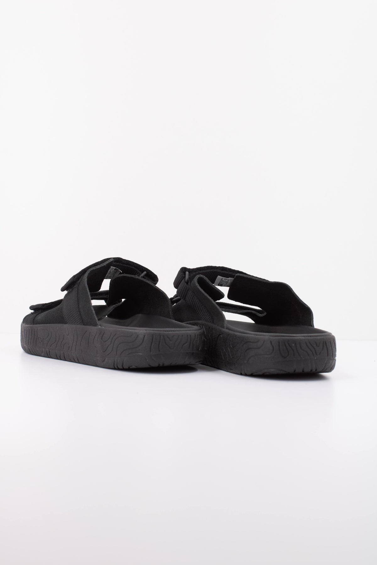 VEJA SANDALIA ARPOADOR en color NEGRO (4)