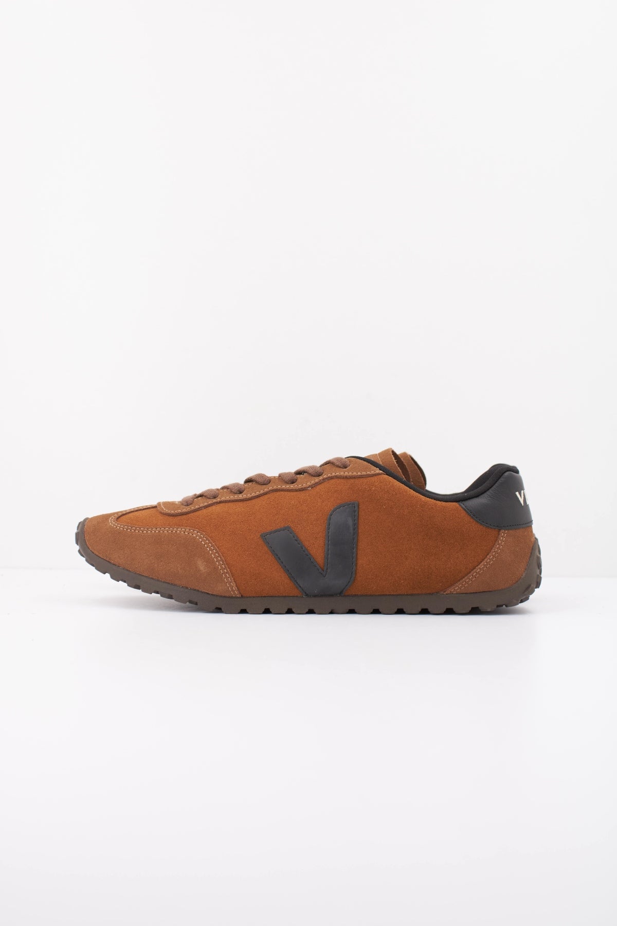 VEJA AI0321657B GT en color MARRON (1)