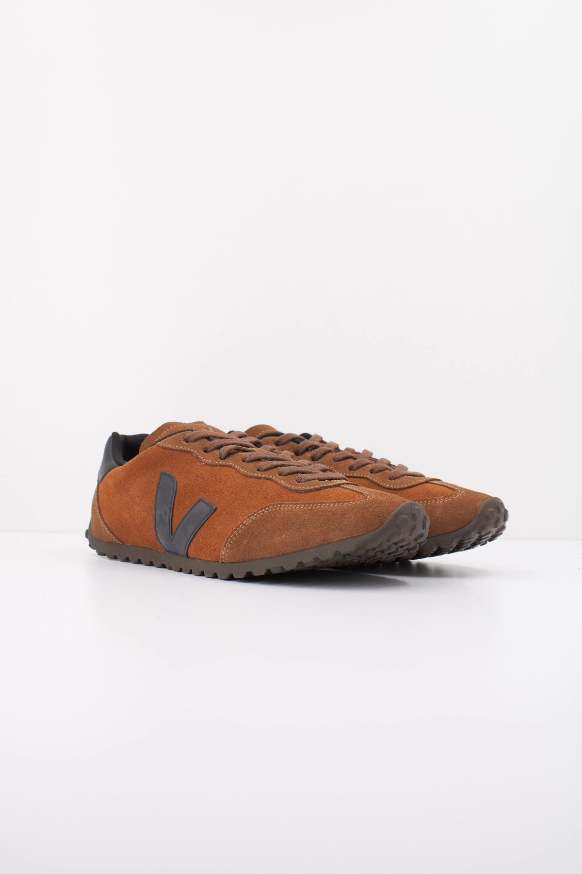 VEJA AI0321657B GT en color MARRON (2)