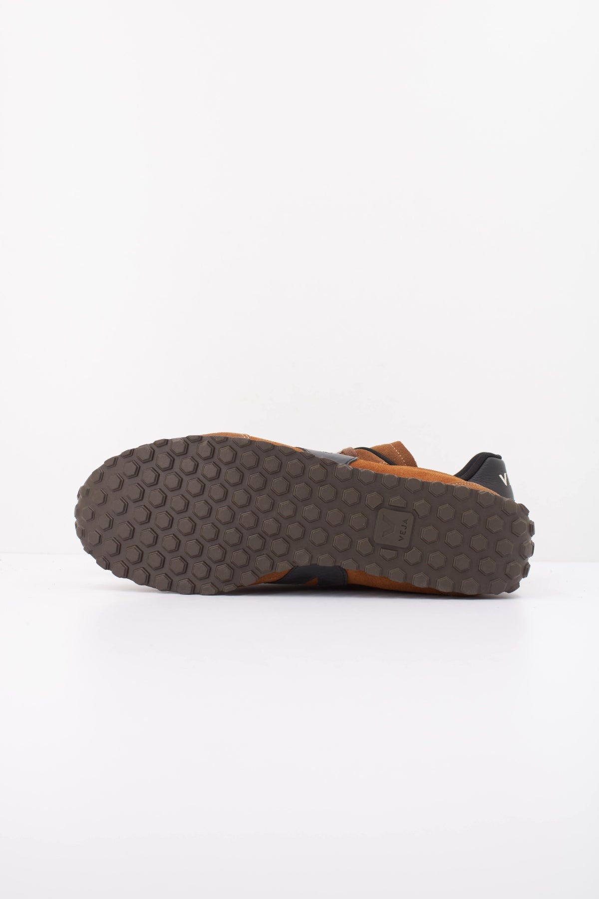 VEJA AI0321657B GT en color MARRON (5)