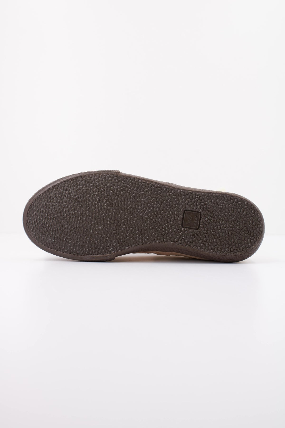 VEJA VU0321860A VOLLEY WINTER en color BEIS (5)