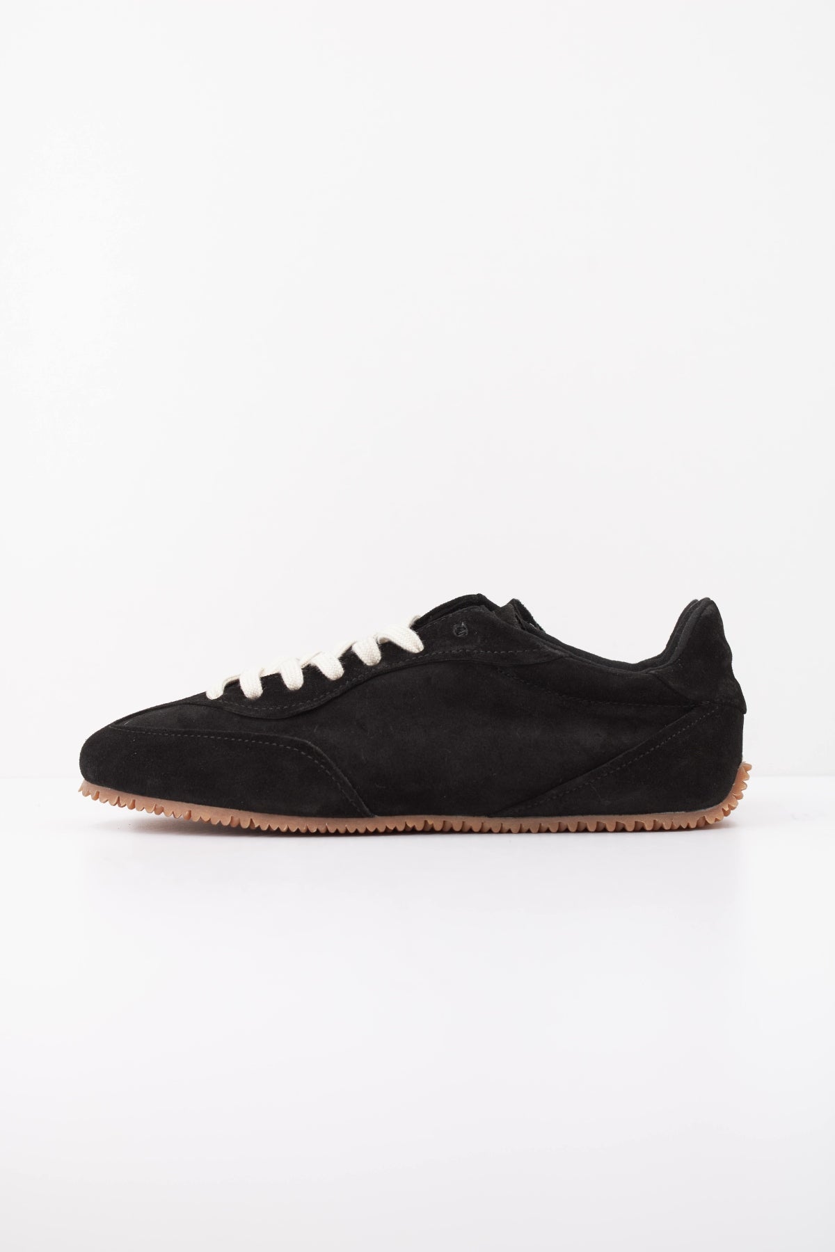 AXEL ARIGATO F3536003 DAZE RUNNER en color NEGRO (1)