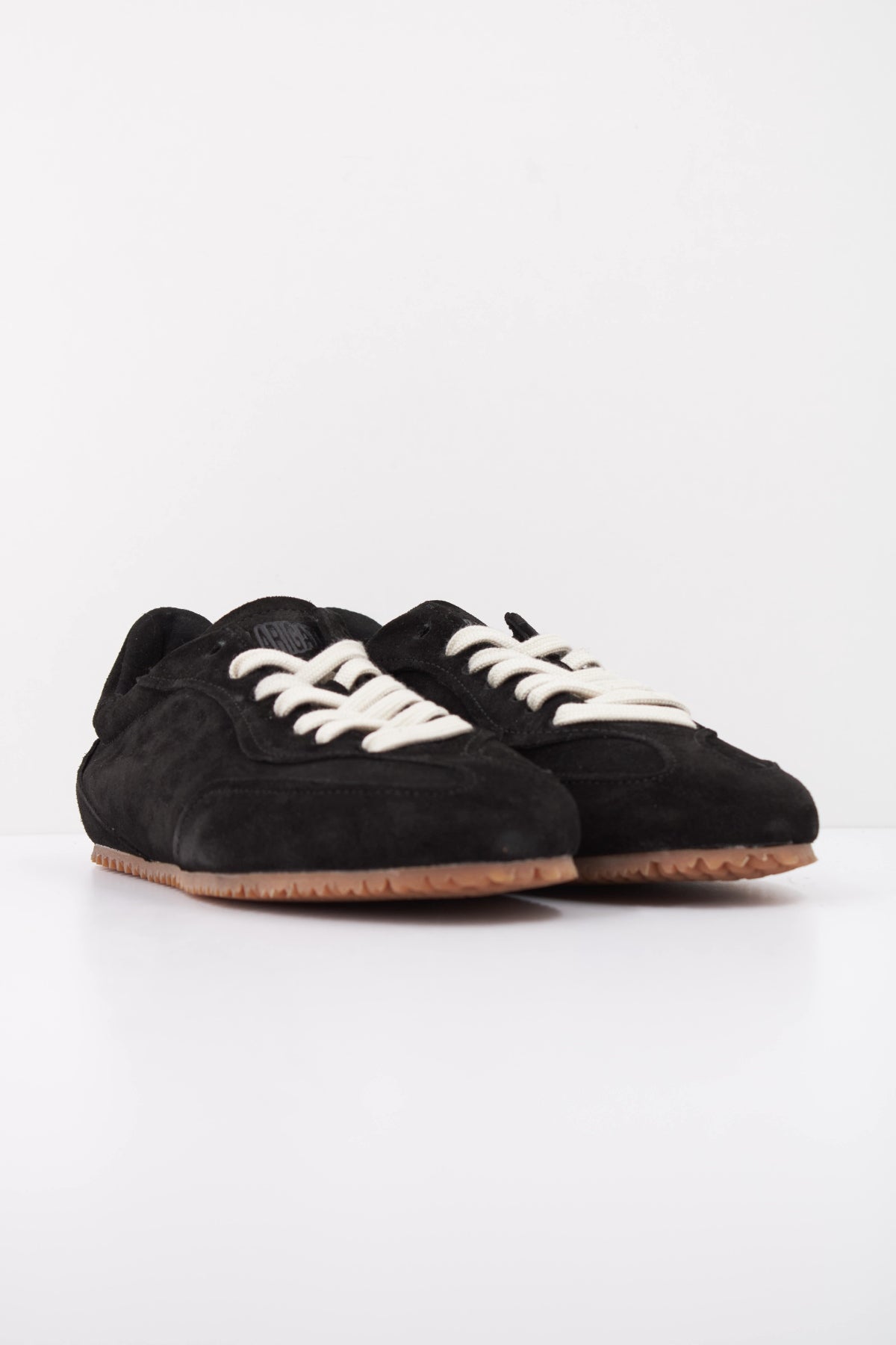 AXEL ARIGATO F3536003 DAZE RUNNER en color NEGRO (2)