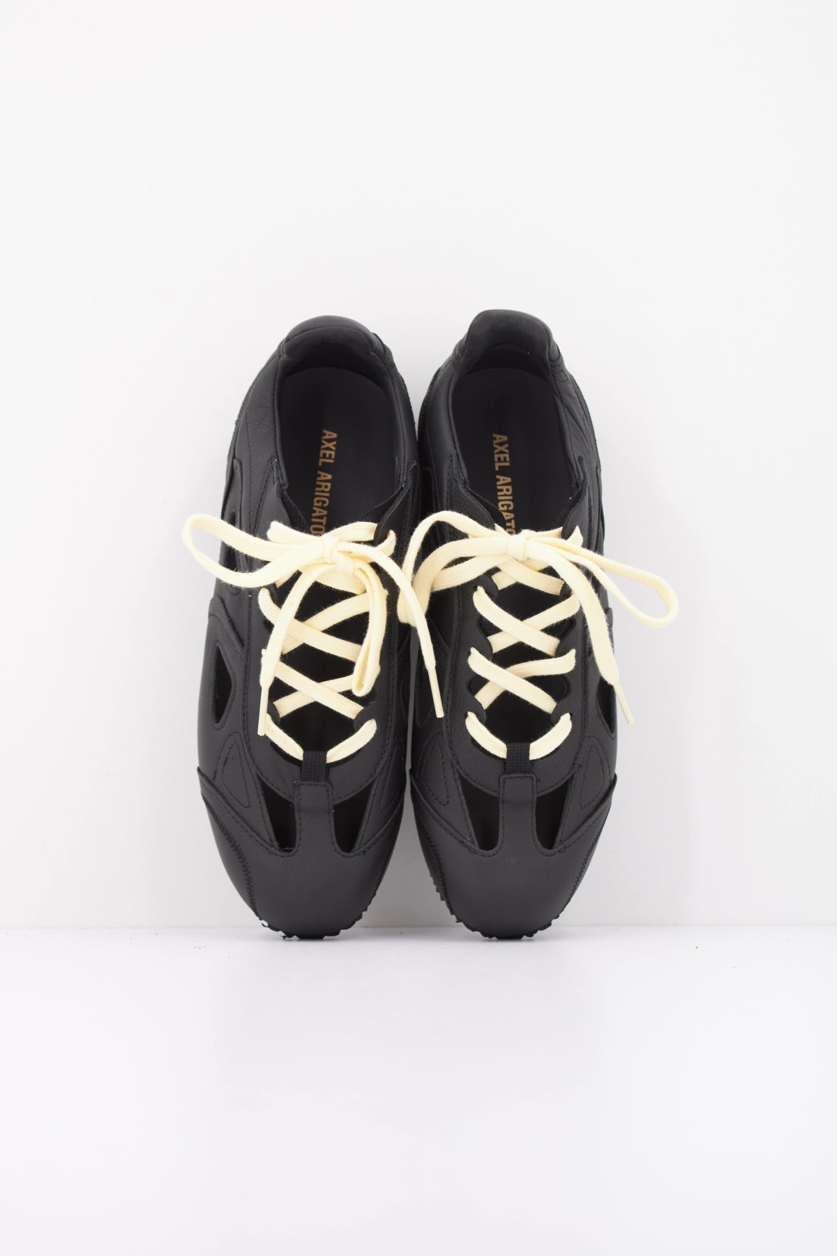 AXEL ARIGATO F4076002 SLOW BALLET SNEAKER en color NEGRO (3)