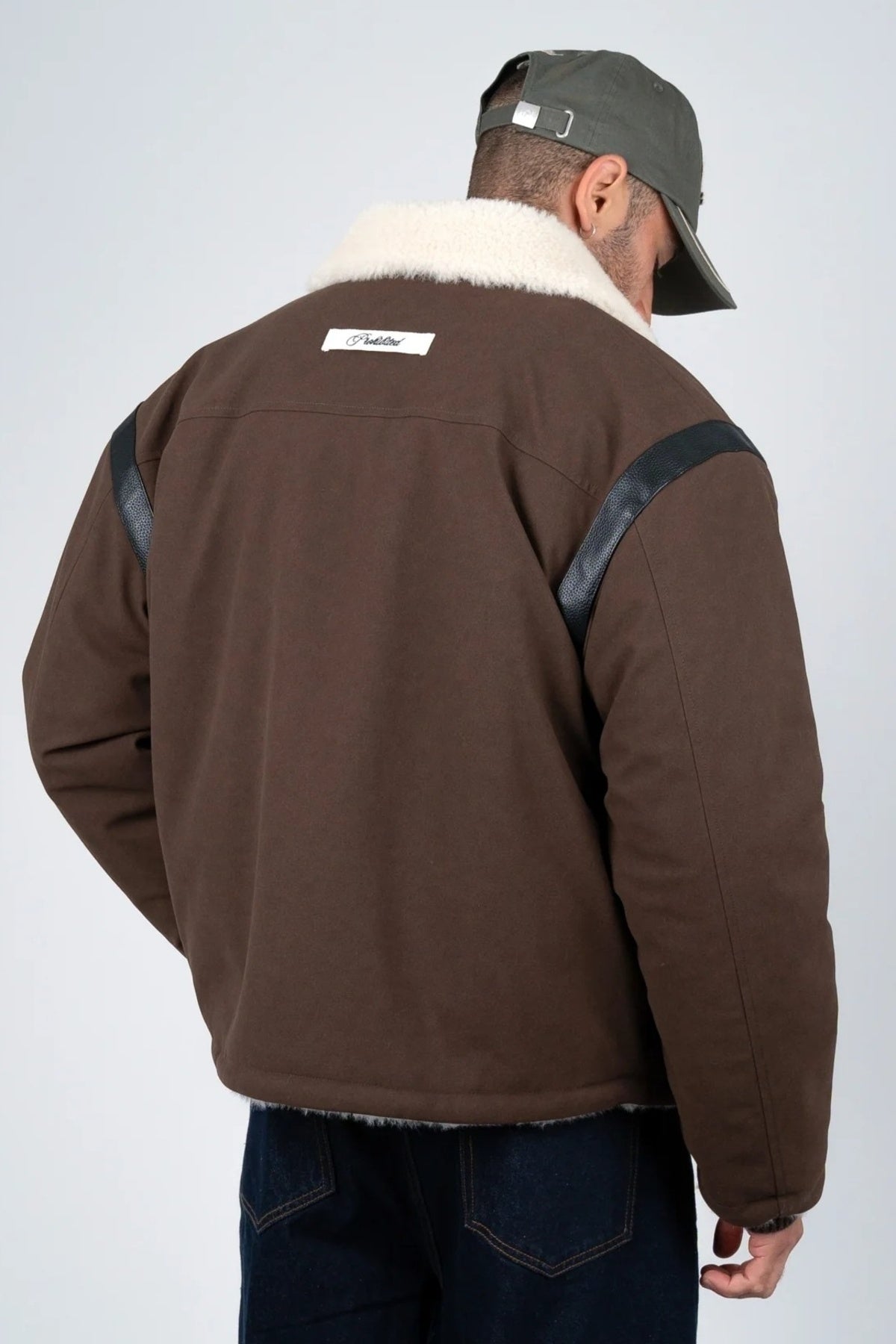 PROHIBITED VARSITY DUFFLE JACKET en color MARRON (2)