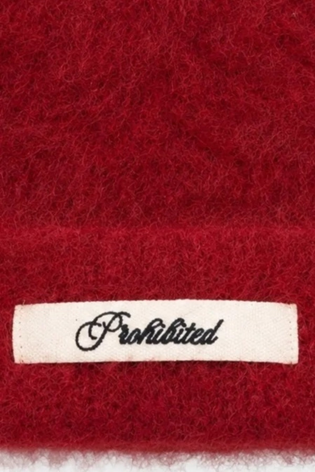 PROHIBITED SEASON KNIT BEANIE en color ROJO (3)