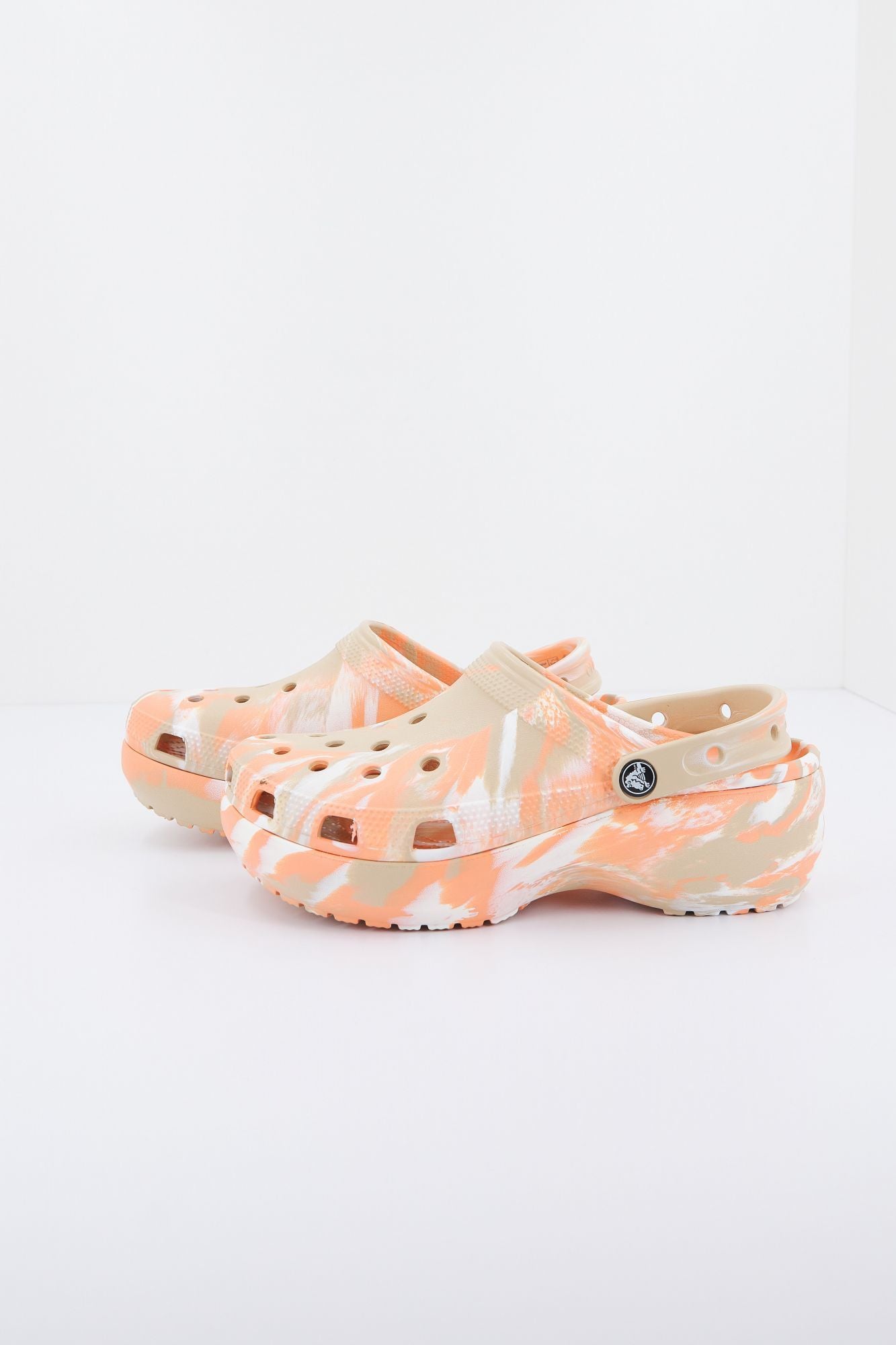 CROCS MARBLED en color MARRON CLARO (2)