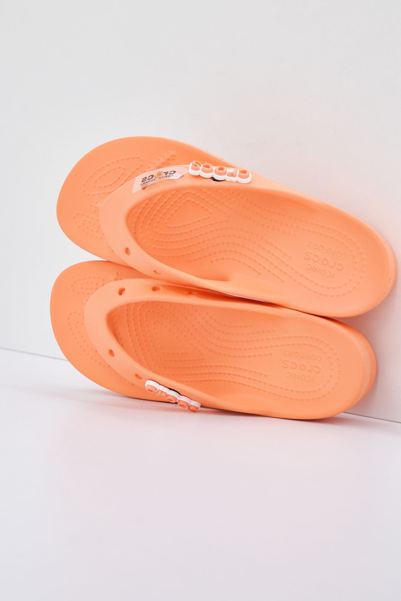 CROCS CLASSIC en color NARANJA (3)