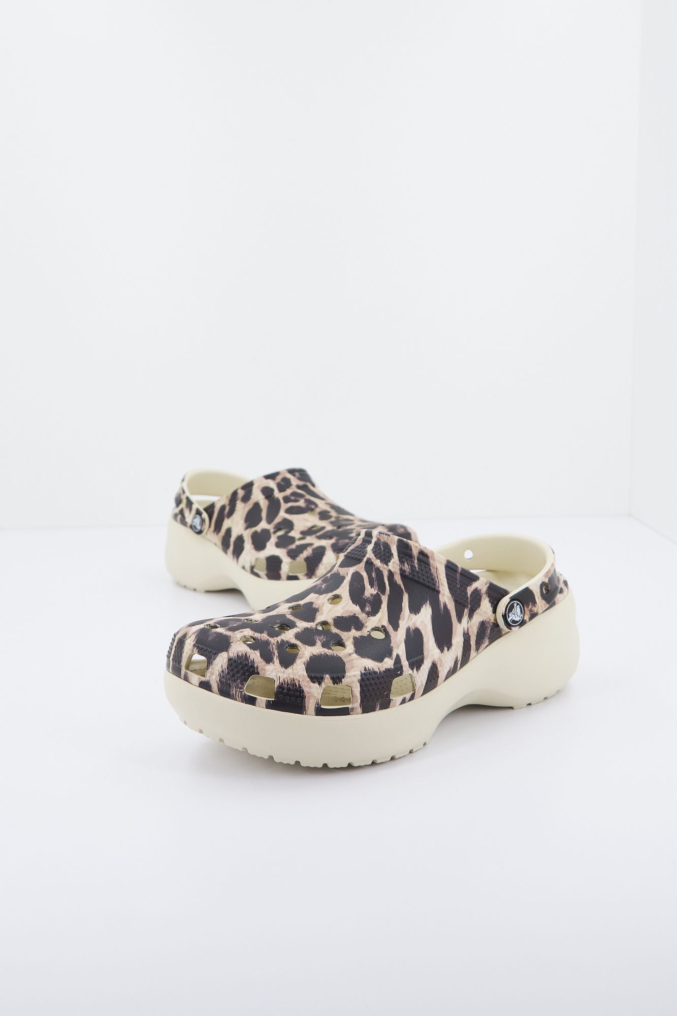 CROCS 207844C CLS en color ANIMAL PRINT (1)