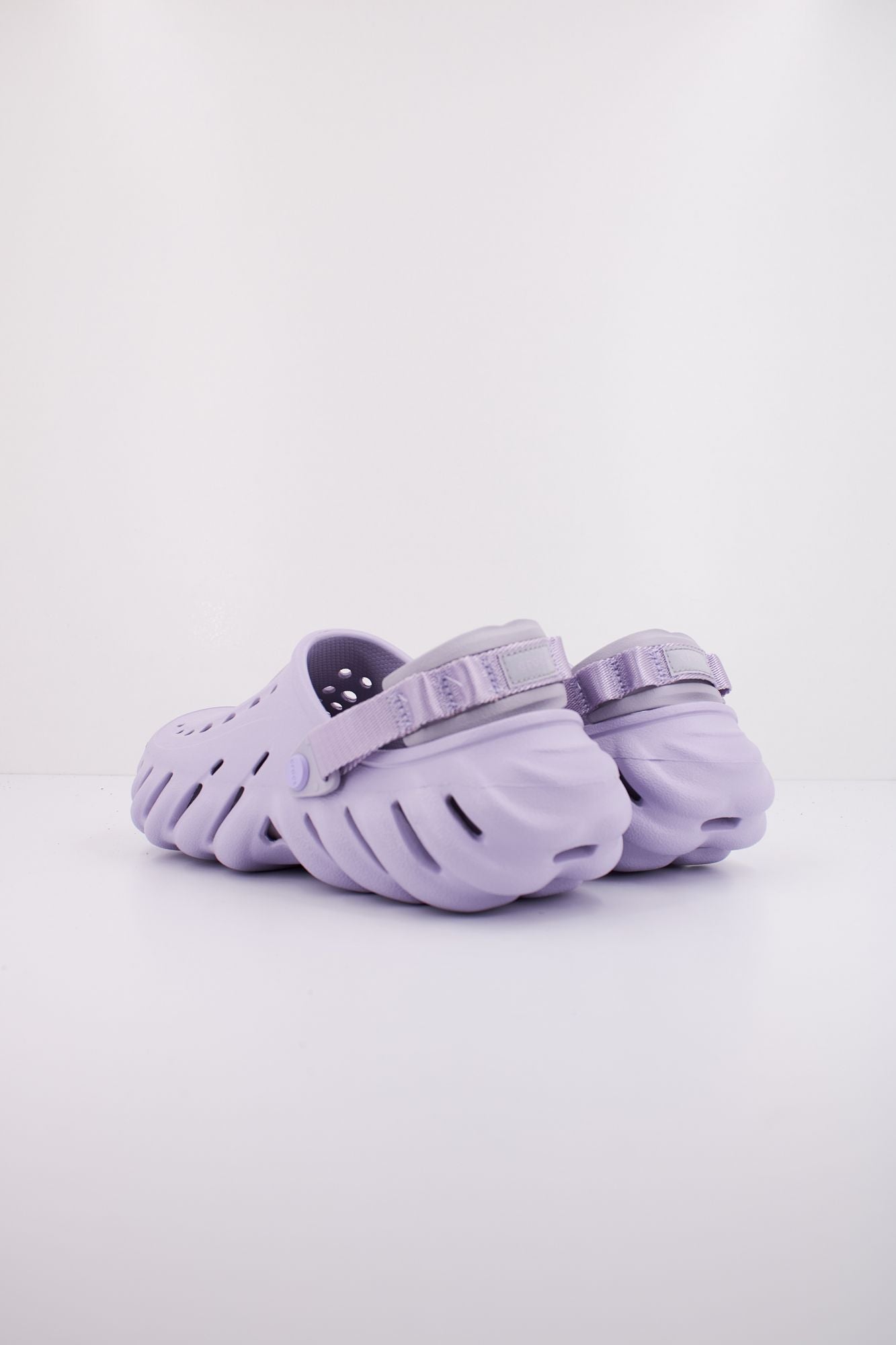 CROCS ECHO CLOG en color VIOLETA (4)